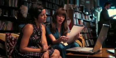 "This chick sells clothes from the '80s - Girlboss