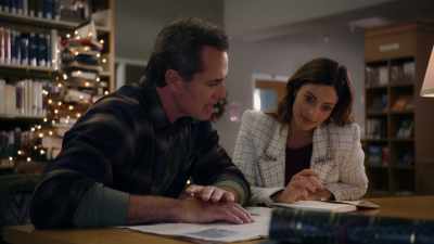 This Christmas, the Rawlings
are excited to welcome - Mystery on Mistletoe Lane