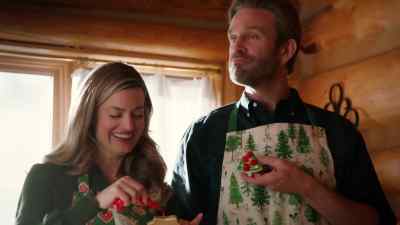 This is clearly a Christmas tree
with big red ornaments. - Following Yonder Star