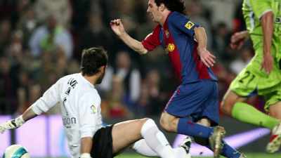 This comparison was made
clear to fans in April 2007, - Lionel Messi - The Greatest