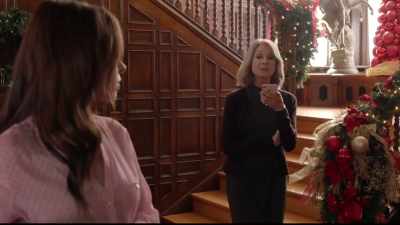This is completely unacceptable. Wait, what's going on? - Pride, Prejudice and Mistletoe