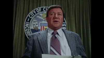 - This conference is over.
- Is that the ballistics report, Captain? - Kolchak: The Night Stalker