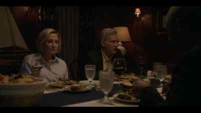 - This corn is delicious.
Mm. - American Crime Story