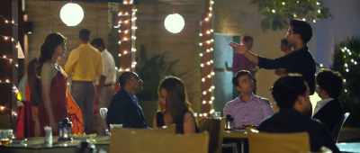 This couplet I just recited,
I dedicate it to my friend here, - Shaadi Mein Zaroor Aana