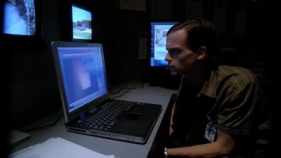 This is crazy. Hey, Mac, get over here. - Criminal Minds
