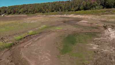 This data, along with our seismic
test and underwater exploration, - Secrets of the Underground