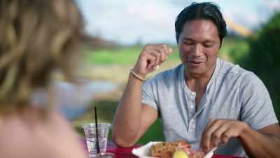 - This is delicious.
- Fully sustainable, too. - Romance in Hawaii