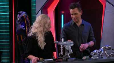This device can shoot a laser - The Villains of Valley View