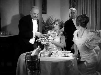 - This is disgraceful.
- Oh, sit down. - Ruggles of Red Gap