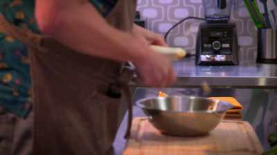 This dish is gonna work, and it
looks beautiful in my mind. - Secret Chef