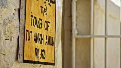 This doesn't really look like much.
It doesn't look like this opening - Tutankhamun: Secrets of the Tomb
