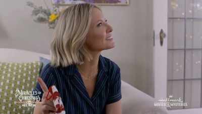 This doesn't sound - Debbie Macomber's A Mrs. Miracle Christmas