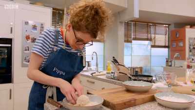 This eggy bit is precarious. - Britain's Best Home Cook
