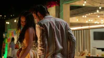 - This energy's very hot.
- Caliente. - Sweet Life: Los Angeles