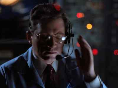 This is Eprad Control. - Lois & Clark: The New Adventures of Superman