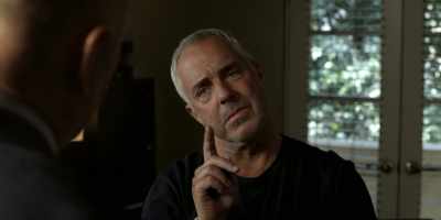 This is exactly what I was talking about
at the Formosa, Dad. - Bosch: Legacy