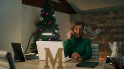 This is exactly what
this house actually needs. - Designing Christmas with You