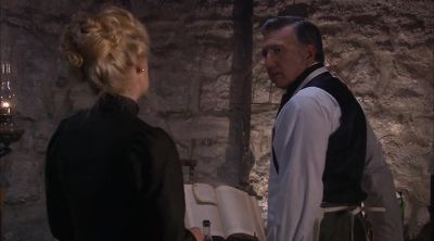 This fellow's blood
is not compatible, Mrs Irvin. - Murdoch Mysteries