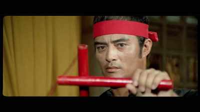 'This fight philosophy unfolds
through numerous stages, - The Final Game of Death