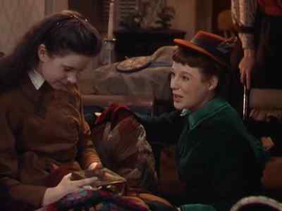 - This is for you, Bethy.
- Thank you, Jo. - Little Women