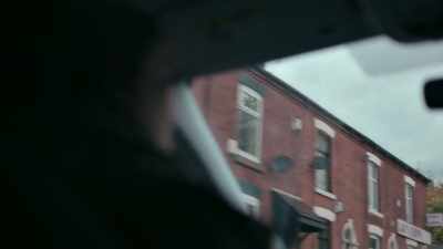 This gang basically force their way
into a house - The Detectives: Fighting Organised Crime