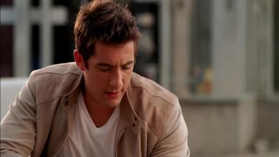 This glass has charcoal-gray
paint transfer on it. - CSI: Miami