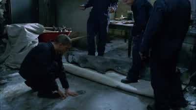 This goes down four feet. - Prison Break