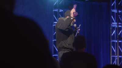 - This goes right back on my dashboard.
- [audience laughing] - Dave Attell: Hot Cross Buns