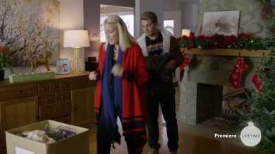This is gonna help my Whitney
have a beautiful, - Christmas Lost and Found