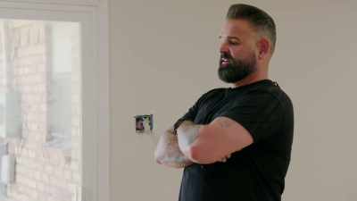 This is gonna really pop
when you walk in that archway. - Renovation Impossible