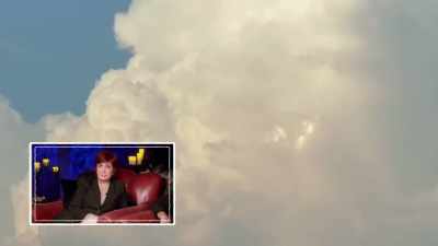 This guy was driving along when
he saw these lights in the cloud. - The Osbournes Want to Believe
