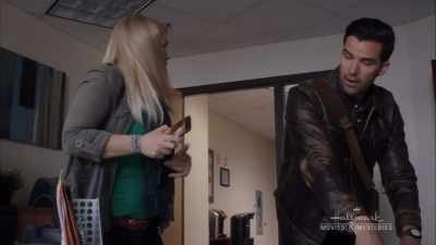 - This guy, Russell. I know that name.
- Uh... found it! - Chronicle Mysteries: Recovered