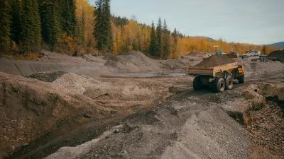 This here is the last little
bit Butch found in the corner, - Gold Rush