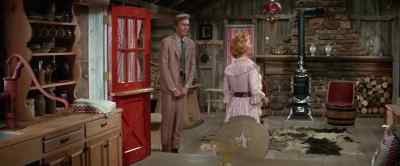 This here's the main room. - The Unsinkable Molly Brown