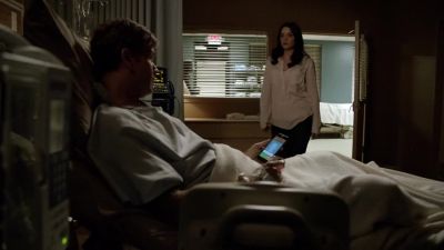 This hospital sucks. - The Vampire Diaries