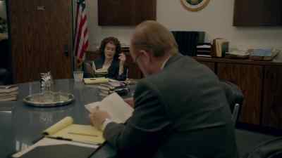 This is how she pays tribute
to her friend. - American Crime Story