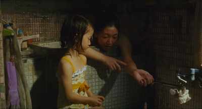 This? I got burned with a hot iron. - Shoplifters