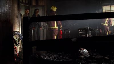 This is Ian Wexler's flat. - Bones