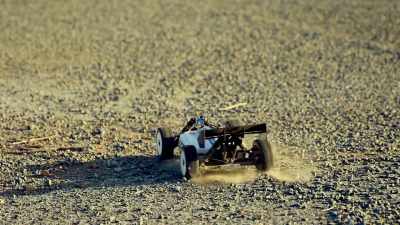 THIS IS BIGGER
LITHIUM POLYMER - Mythbusters Jr.