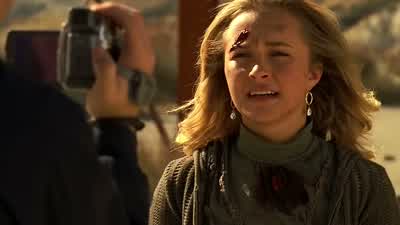 This is Claire Bennett. - Heroes