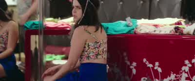 This is just getting weird now. - The DUFF