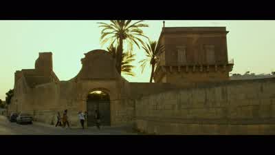 This is the bathroom. - 13 Hours: The Secret Soldiers of Benghazi