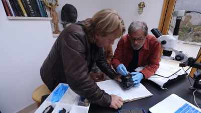 THIS IS THE ONLY WAY THAT
THIS COULD HAVE BEEN CARVED. - Lost Relics of the Knights Templar