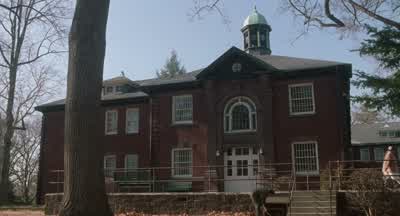 This is the women's ward, also known as South Bell. - Girl, Interrupted