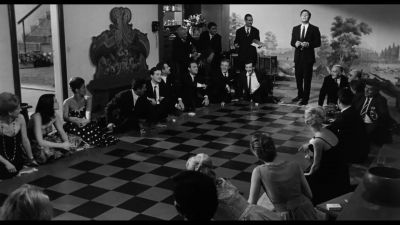 This isn't a racetrack and don't take me for a horse - La Notte