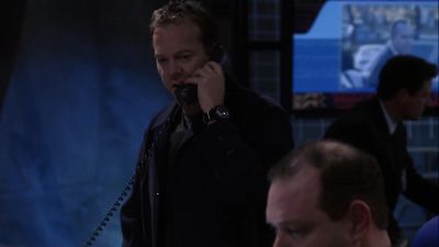This is Jack Bauer.
I need an LAPD response at 1482 Franklin. - 24