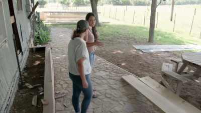 This, just right here, - Fixer Upper: Behind the Design