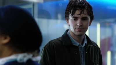 This kid was sprayed with glass
shards -- cut his jugular. - The Good Doctor