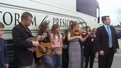 ♪ This land is your land ♪ - Shiny Happy People: Duggar Family Secrets
