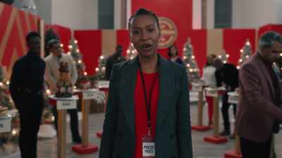 This is Layne Perkins,
reporting from
the Dessert Network Studios, - The Great Holiday Bake War